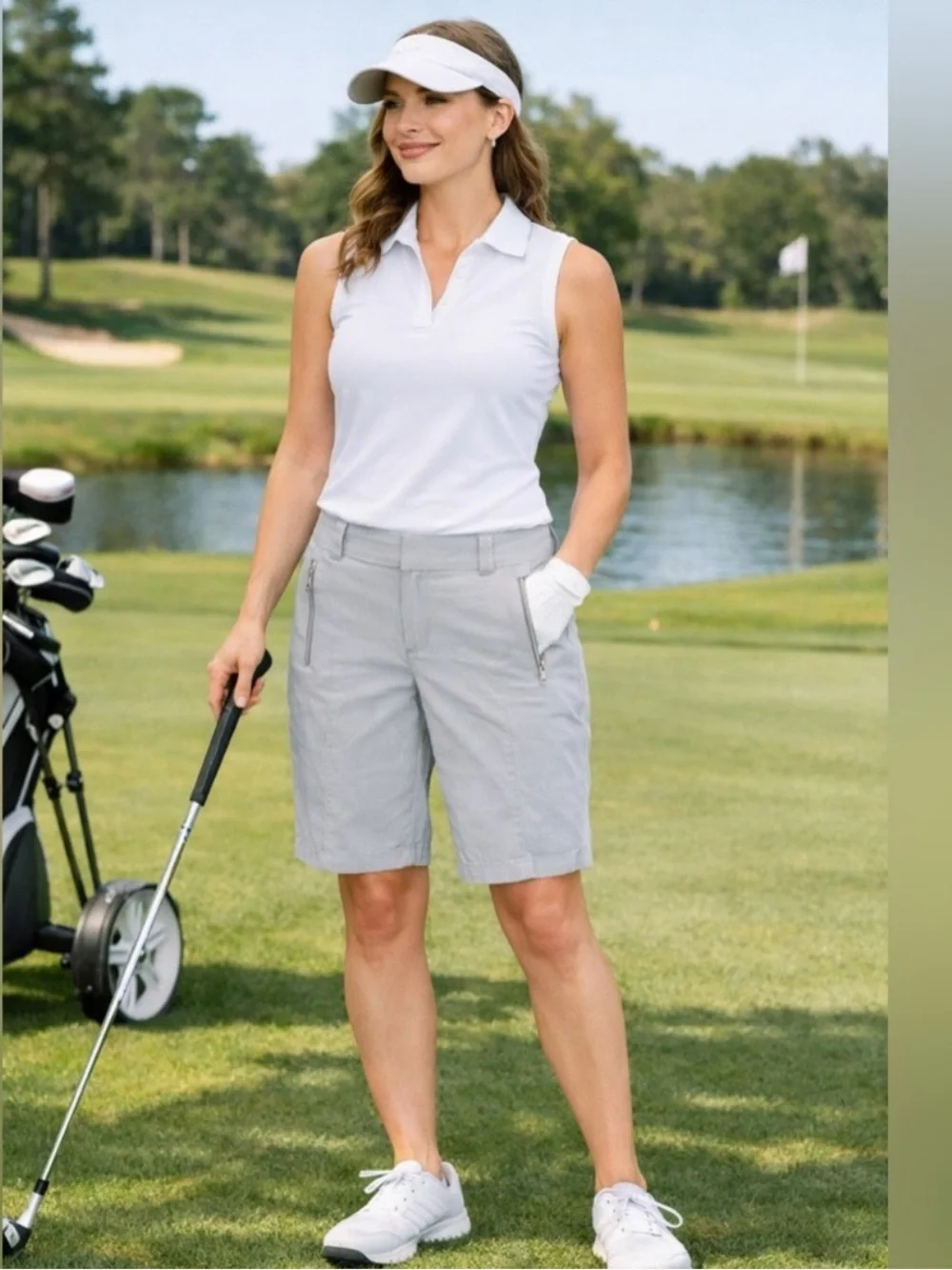 IZOD GOLF Women's Light Gray Golf Bermuda Shorts Size 8 -- SUPER COMFORTABLE!!!